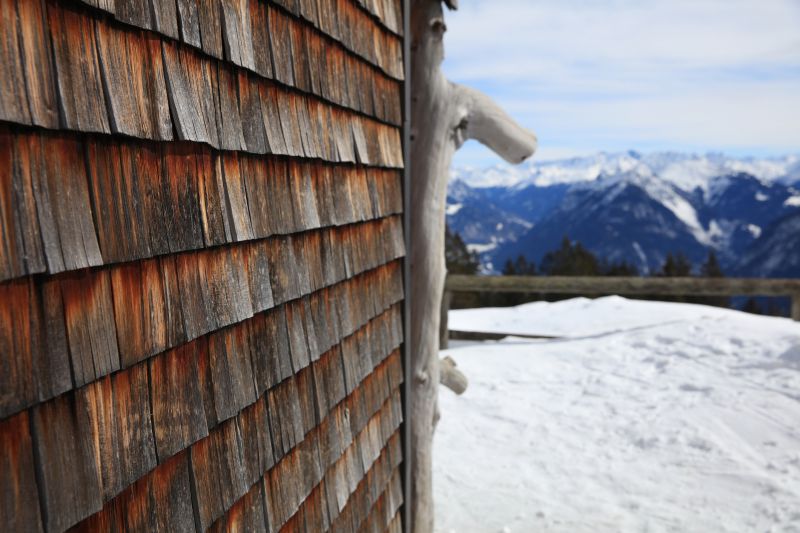 Winter Siding Challenges